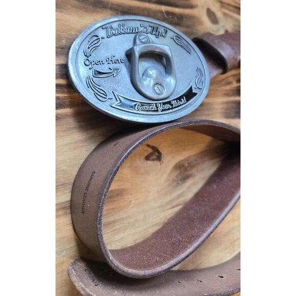 Novelty Belt Buckle On Leather 38" Belt Bottom's Up Open Here Quench Your Thirst - Picture 6 of 8